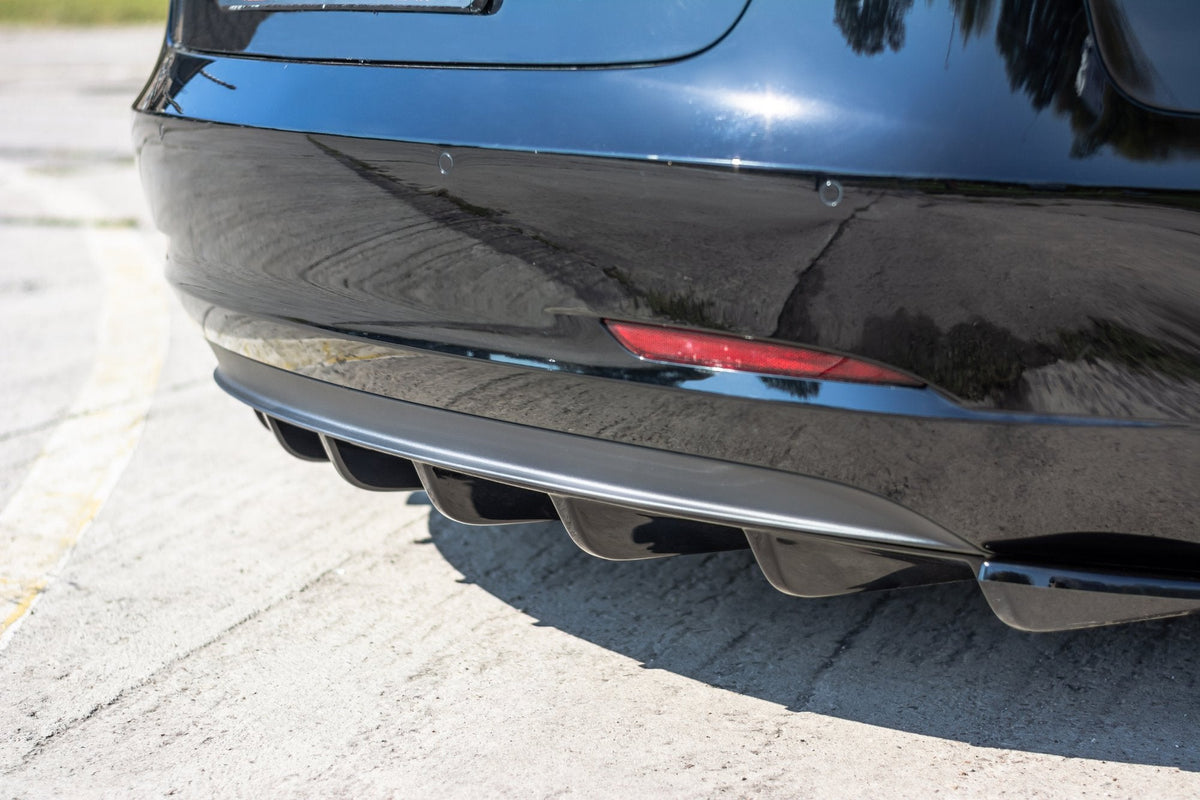 Rear Valance för Tesla Model 3