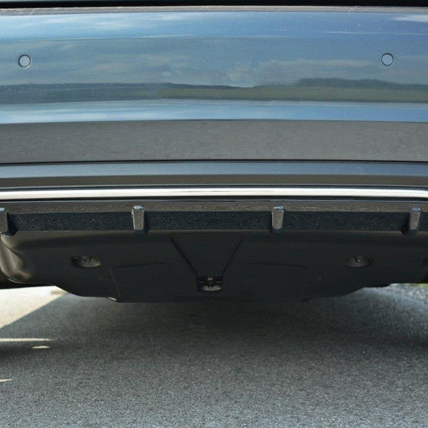 Maxton Design Bakre diffusor – Mercedes - Benz E Coupe / Cabrio C207 Facelift / A207 Facelit