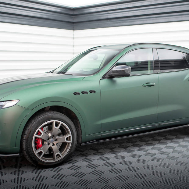 Splitter-kit för Maserati Levante Mk1