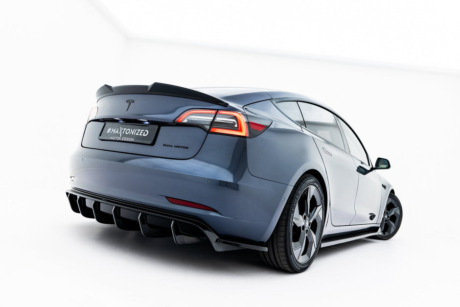 Splitter-kit för Tesla Model 3