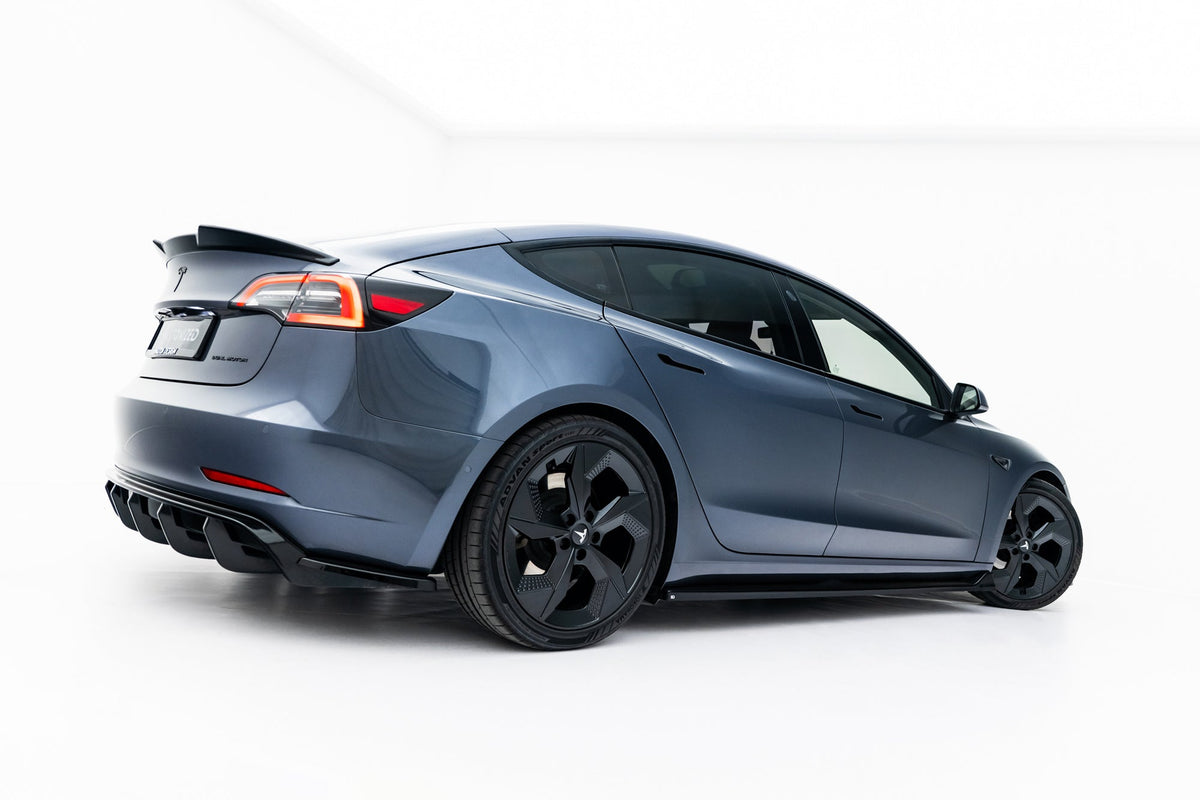 Splitter-kit för Tesla Model 3