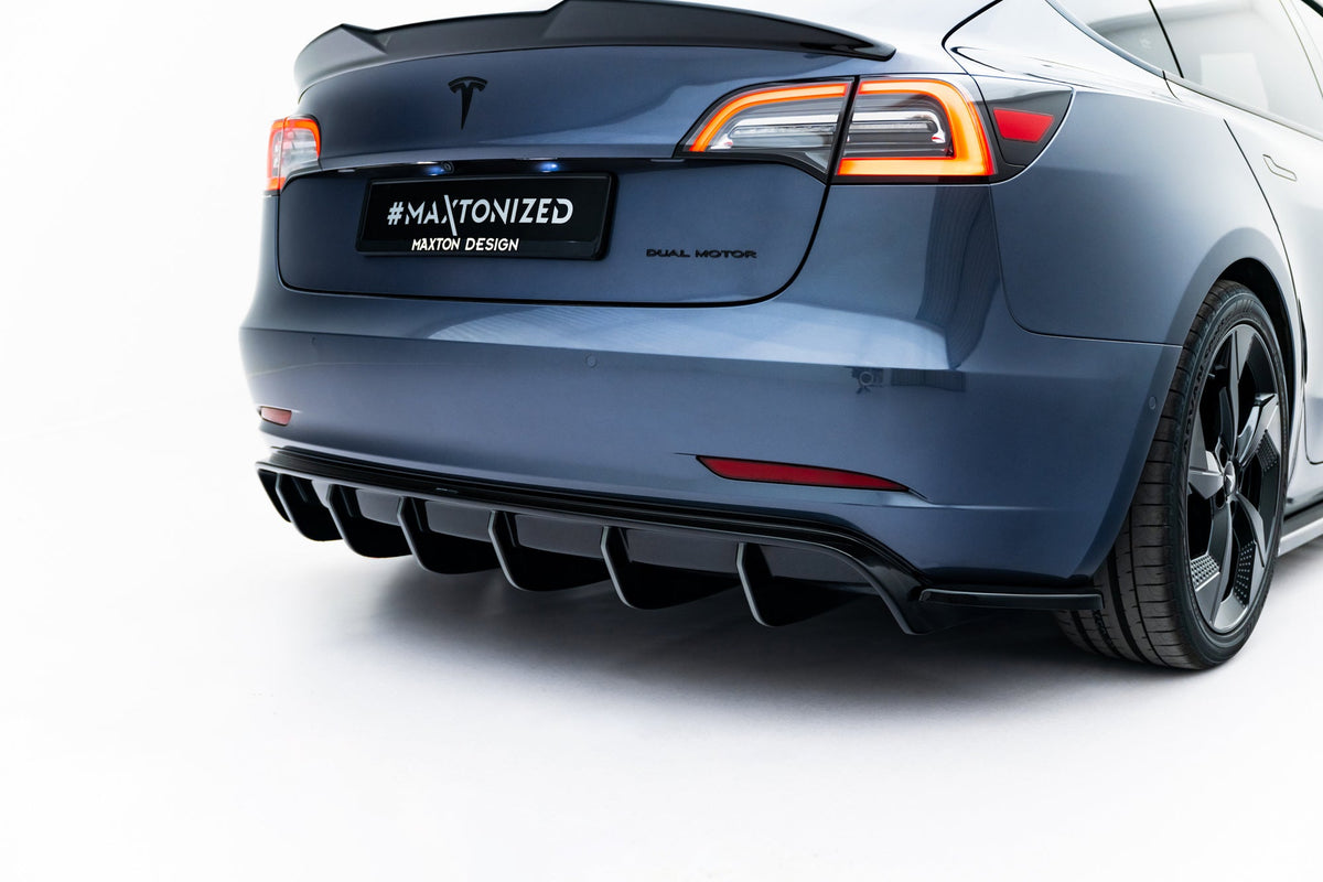 Splitter-kit för Tesla Model 3