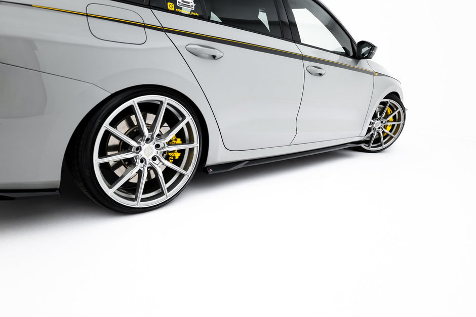 Splitter-kit V.1 för Skoda Octavia RS Combi Mk4