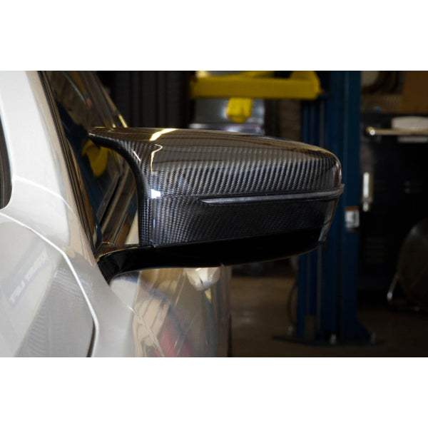 Backspegelkåpor i pre-preg carbon för BMW M5 F90 & M8 F91/F92/F93