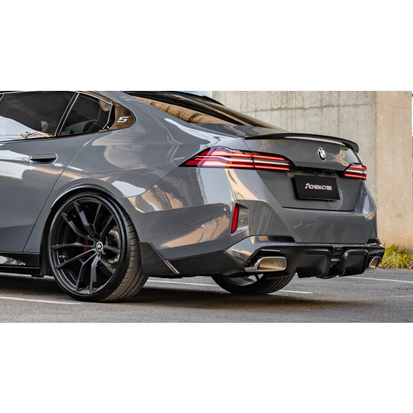 Bakre stötfångarspoiler i pre-preg carbon för BMW M5 G30/G60 2024
