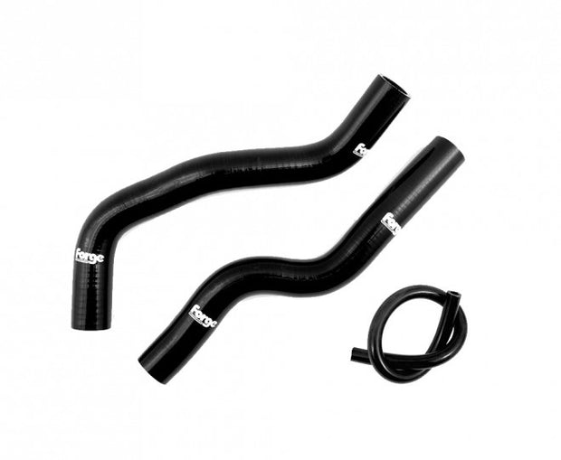 Forge Motorsport Kylarslangar i silikon – Suzuki Swift Sport 1.4 Turbo ZC33S (Svart, FMKC022.N)