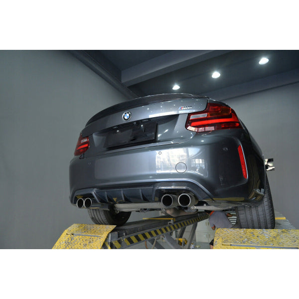 Bakluckespoiler Performance i carbon för BMW 2-serie F22 Coupé & M2 F87