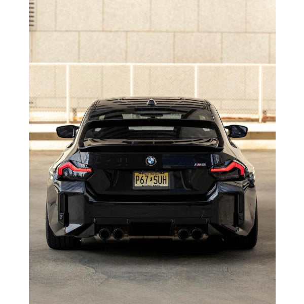 Bagageluckespoiler/vinge i pre-preg carbon för BMW M2 G87
