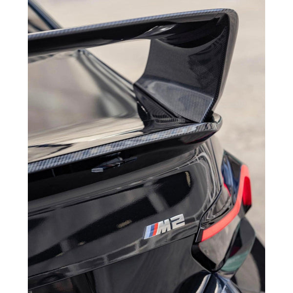 Bagageluckespoiler/vinge i pre-preg carbon för BMW M2 G87