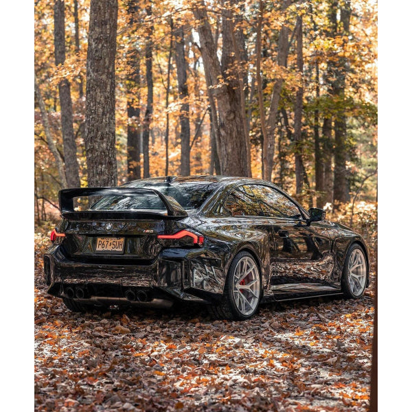 Bagageluckespoiler/vinge i pre-preg carbon för BMW M2 G87