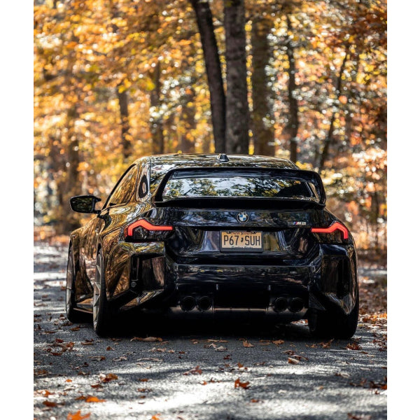 Bagageluckespoiler/vinge i pre-preg carbon för BMW M2 G87