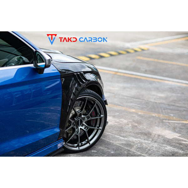 TAKD främre skärmar i Dry Carbon för Audi RS3 8V