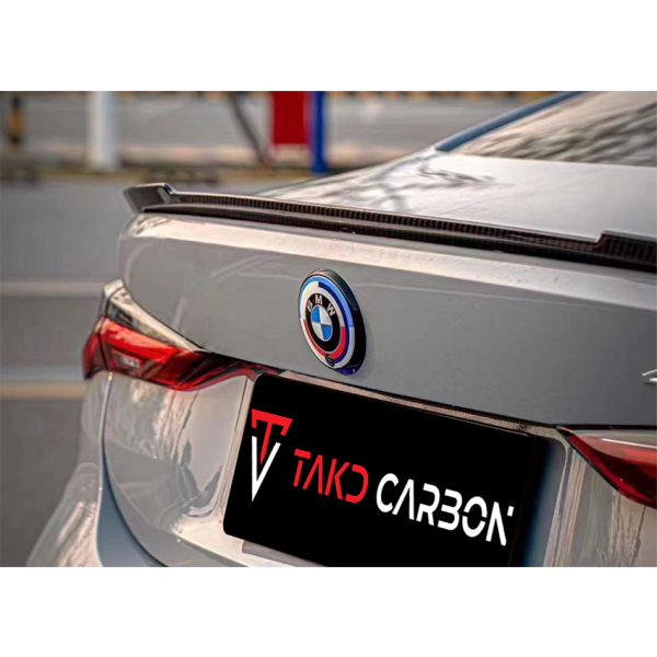 TAKD bagageluckespoiler TKM4 i Dry Carbon för BMW 4-serie G22 G23 G26