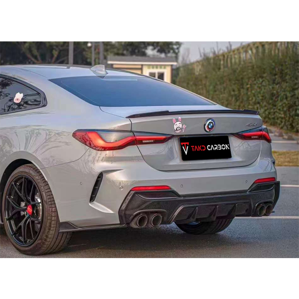 TAKD bagageluckespoiler TKM4 i Dry Carbon för BMW 4-serie G22 G23 G26