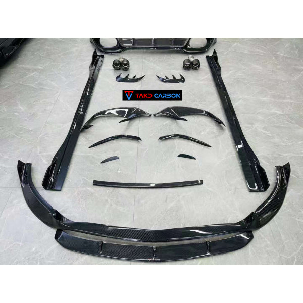 TAKD komplett bodykit i Dry Carbon för Mercedes-Benz A45 / A45 S AMG W177