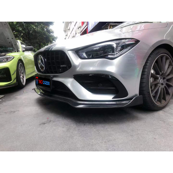 TAKD spoilerfenor till främre stötfångare i Dry Carbon för Mercedes-Benz CLA 35 AMG C118