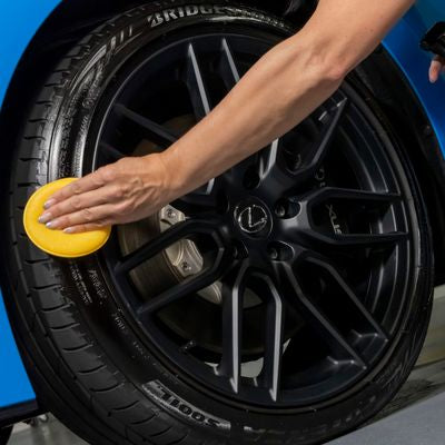 Meguiar's Ultimate Insane Tire Shine Spray däckglans med högglans – bild 2