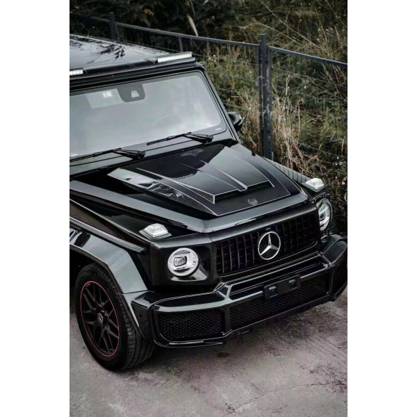 Spoilerset i carbon med huvkåpa och takvingar för Mercedes-Benz G63 W463A/W464